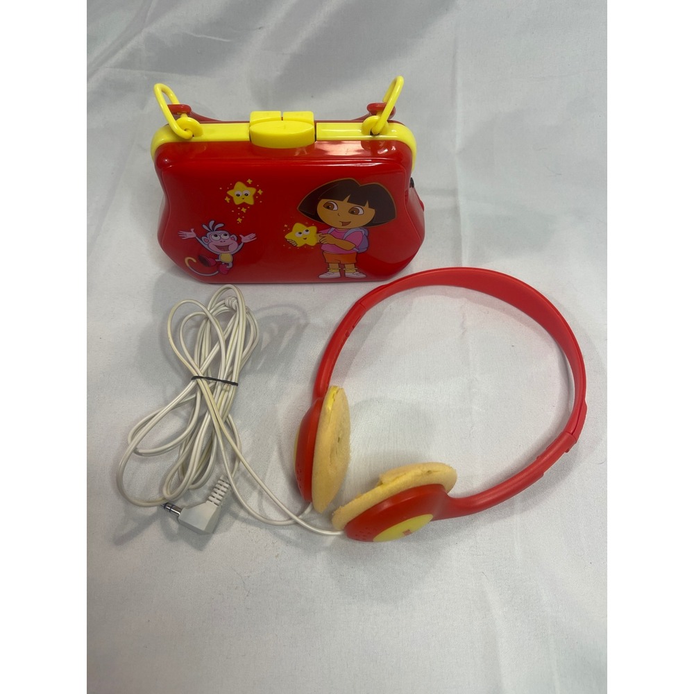 Dora the Explorer Portable Radio with Headphones Emerson Red Vintage 2005 WORKS